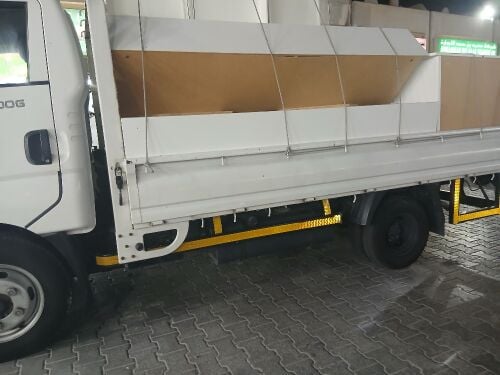 نقل عفش وفك وتغليف وتركيب واثاث ا