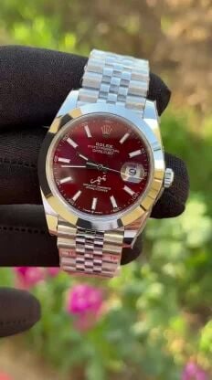  ساعات التخرج ساعات رجاليه عنابي 