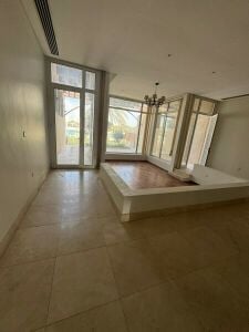 للايجار فيلا راقية في القطيفية