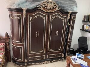 wardrobe+ chest of drawers