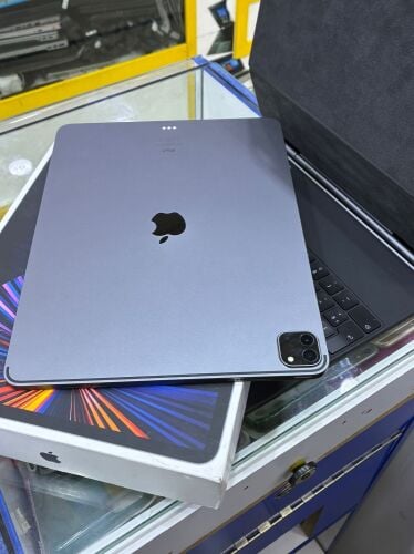 iPad Pro 12.9 5th gen M1 512 GB