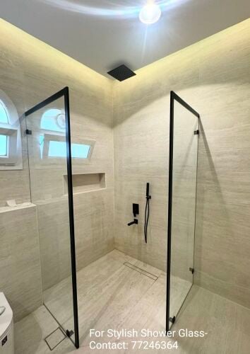 Stylish Shower-Glass Installation