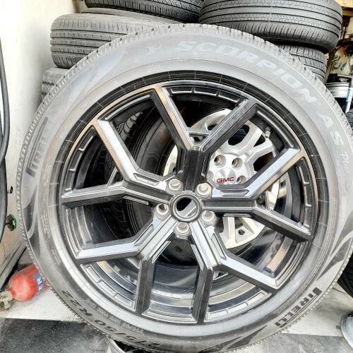 275/50/22 Rims & Tyre