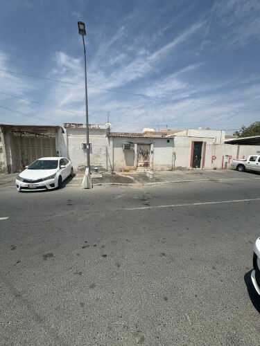 للبيع بيت في بن عمران 