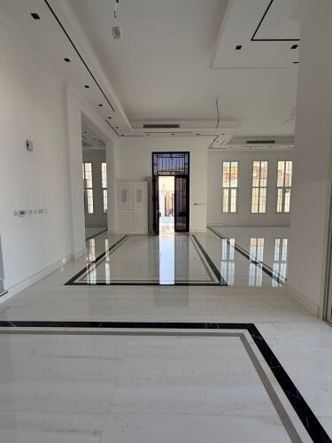 للبيع فيلا روضة الحمامة ١٠٠٠ م 