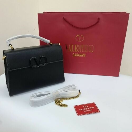 شنط ماركات فاخرة ومميزة مع لتاج