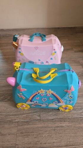 Girls luggage bag