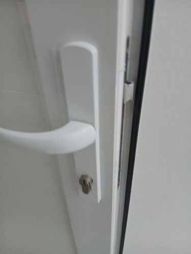 Door lock installation 50838094