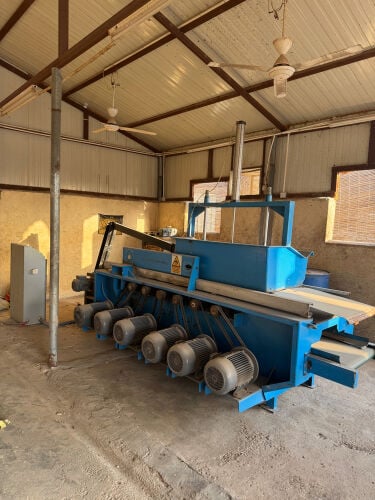 مكينة نشارة خيل و دجاج 