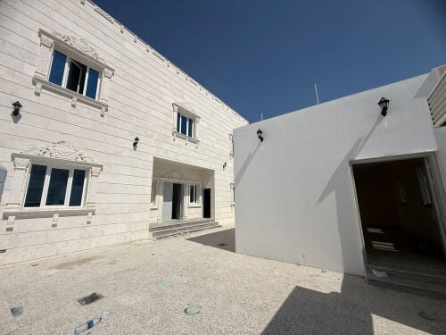 للبيع فلل بالغرافة 700 متر 