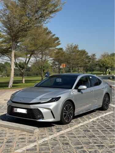 Toyota Camry GLE 2025