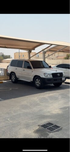 الموتر نظيف و مرتب و مشدود ولا يحتاجله اي شي دق سلف و حرك قيره مايلكش ولا فيه ونه ولا ف الكرونه ونه ماشي 206000