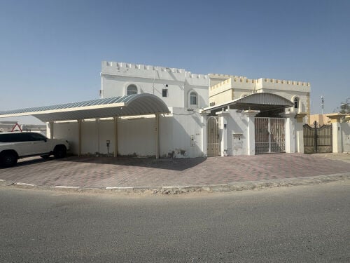 للبيع فيلا مستعملة 