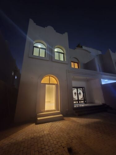 للايجار فيلا في مريخ بالمكيفات