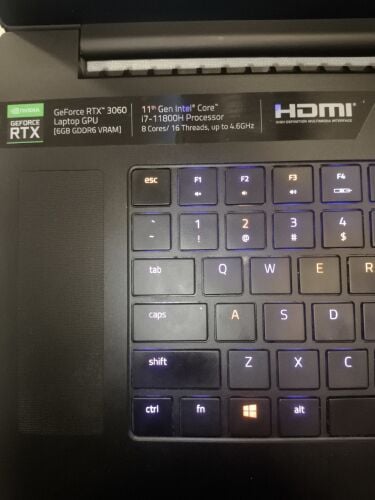 رايزر بلايد ١٧ إنش اكبر شاشه