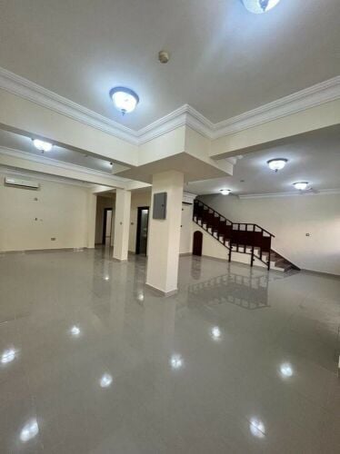 للإيجار فيلا داخل مجمع.