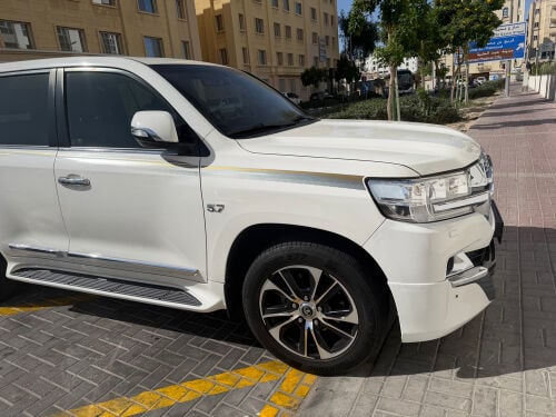 Land Cruiser vxr 2020 perfect con