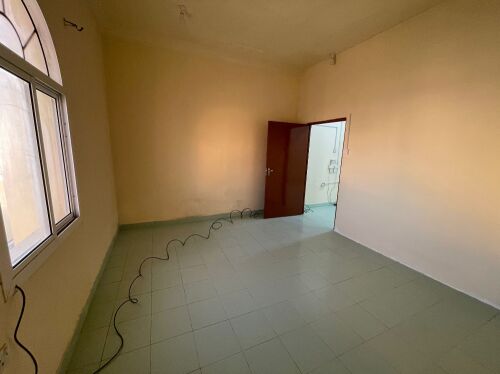 للايجار شقة بأبو سدره قريب اسباير