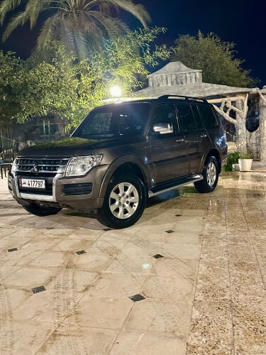 متسوبيشي باجيرو ٦ سلندر