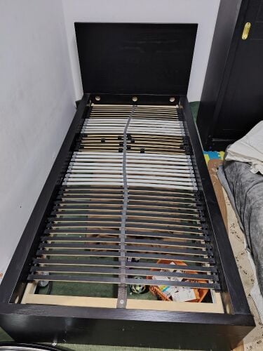 ikea bed with Mattras