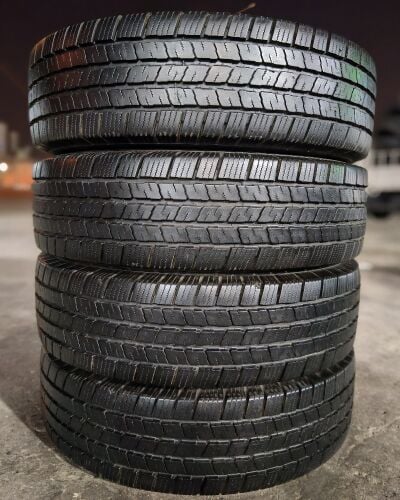 235/80/17 Michlin Tire