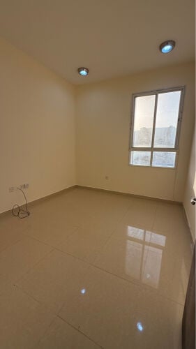 شقة غرفتين صالة خلف نادي الفروسية