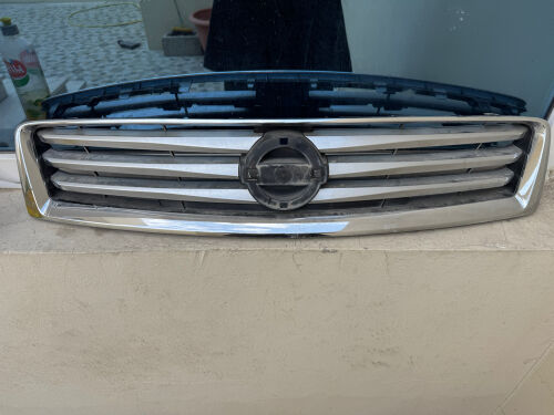 Nissan Maxima 2012 grill