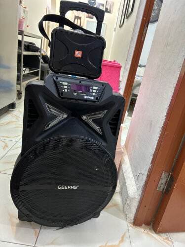 2 speakers 