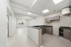 السلطة القديمة غرفتين غير مفروشة