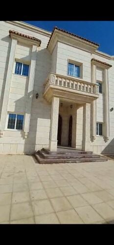 للايجار في في ام صلال علي مكيفه