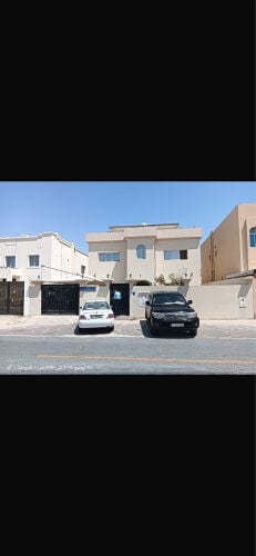 للبيع فيلا موجره في عين خالد