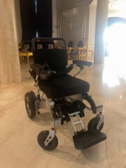 Electric wheelchair 