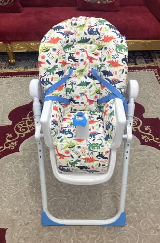 كرسي واغراض اطفال