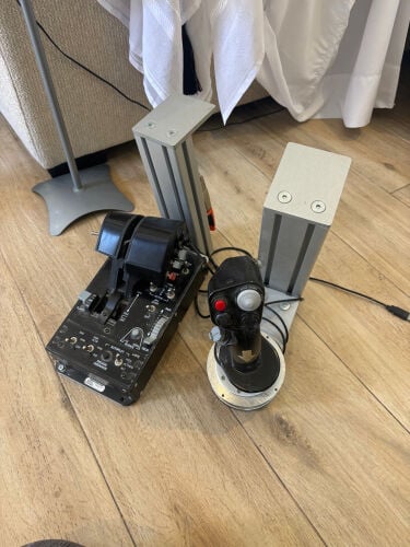 ثرست ماستر مع حوامل مونستر تك