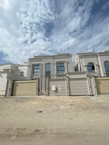 الثمامة فيلا تشطيب راقي للبيع