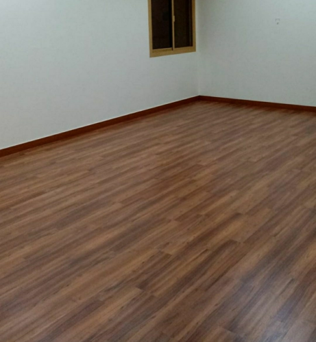 نبيع الأرضيات والتركيب بسعر جيد