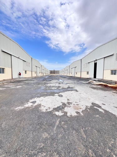 Warehouses for rent, 17,000 sq m