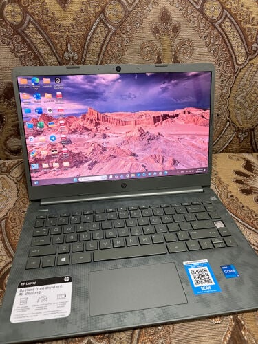 good laptop hp with charger