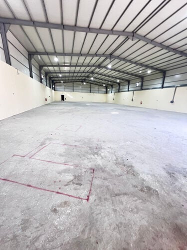 For rent, a warehouse of 1500 m