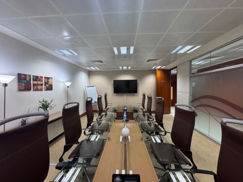 مكاتب خدميه باليد متنوع