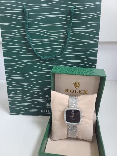 ساعة نسائية من رولكس