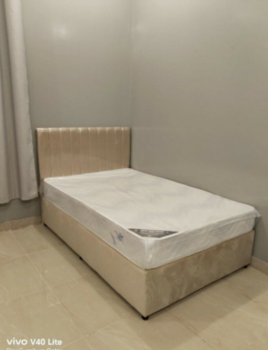 سرير ومرتبة