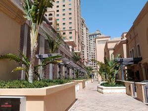 Tutor available in Madinat Khal