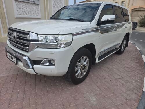 Toyota gxr v8 full option 2016