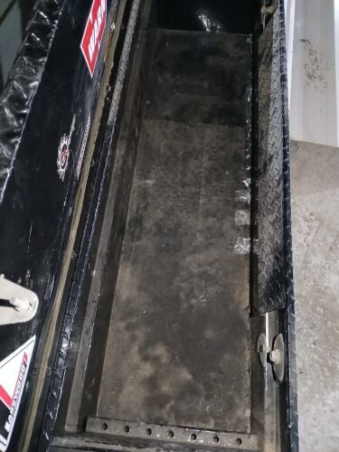 للبيع صندق بكيم جمسي اي