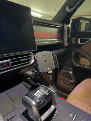 قاعده جوال ايفون تايب سي 