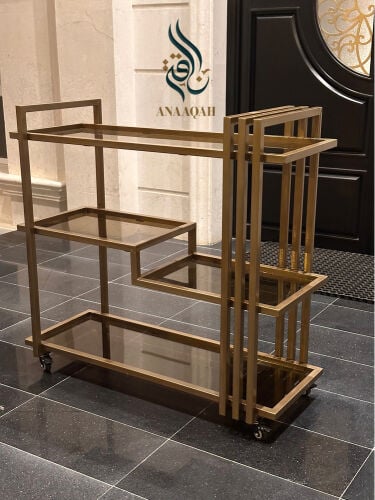 طاولة ضيافة