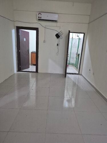 للايجار استوديوهات معيذر الشمالي