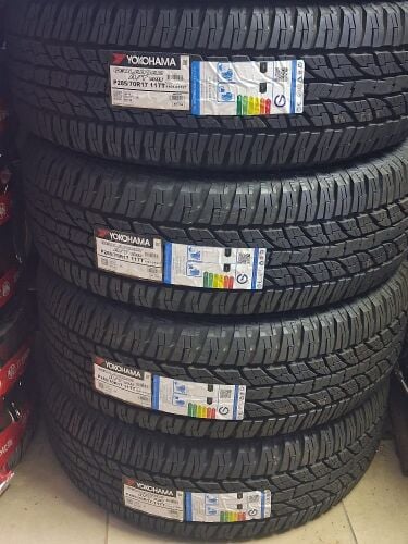 Yokohama AT GO15 285/70/17