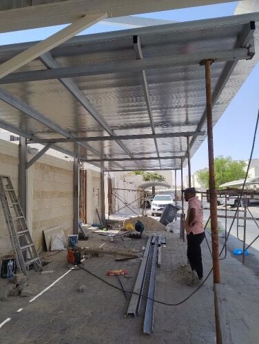 موقف سيارات